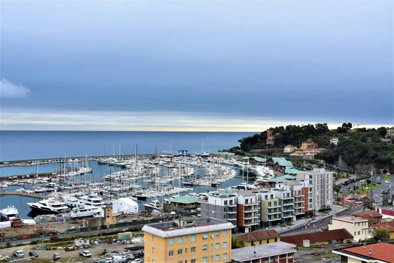 Appartamento in vendita a Varazze