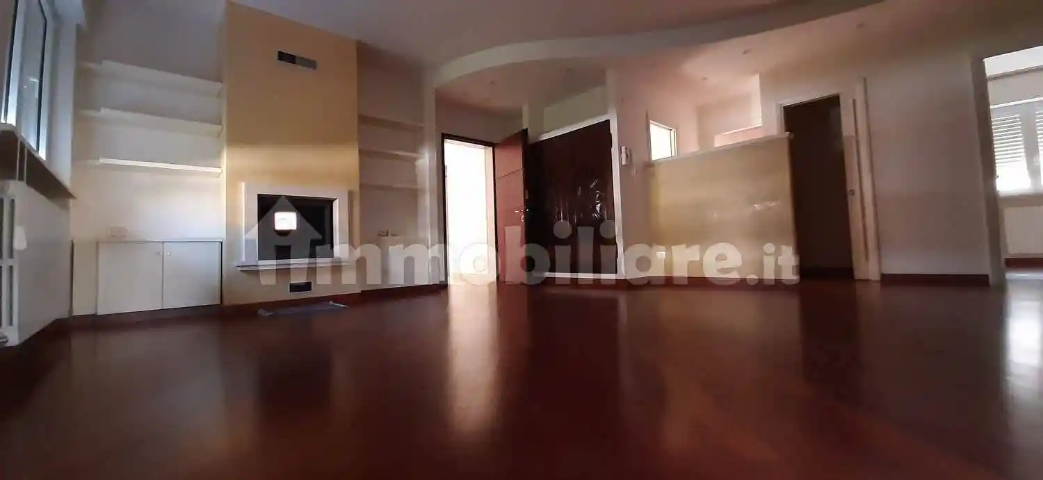 Appartamento in vendita a Piacenza