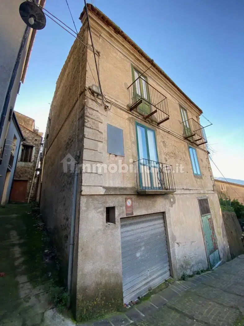 Palazzo - Edificio in vendita a Lauria