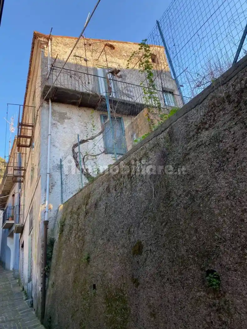 Palazzo - Edificio in Vendita - foto 2