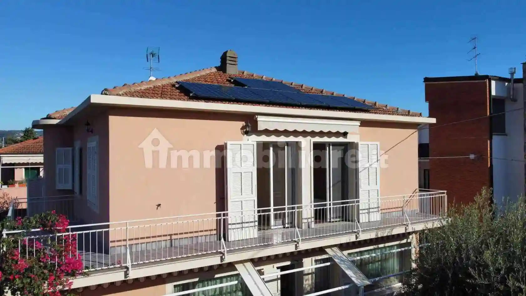Villa - foto 2
