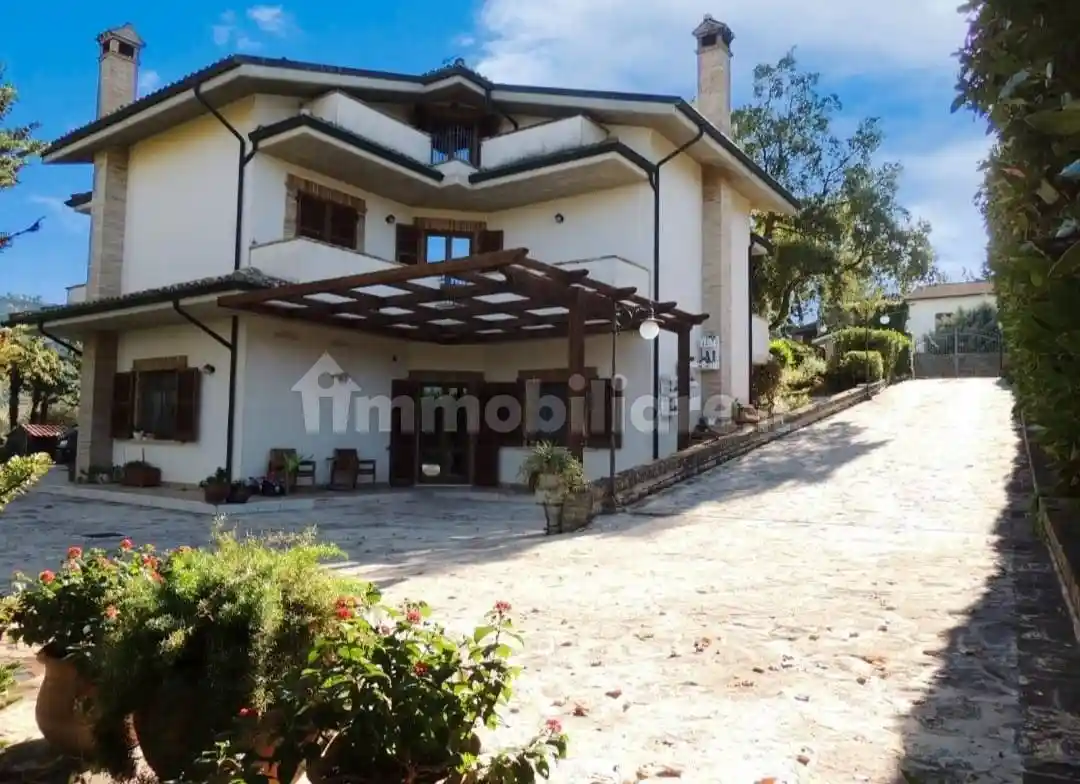 Villa in vendita a Turrivalignani