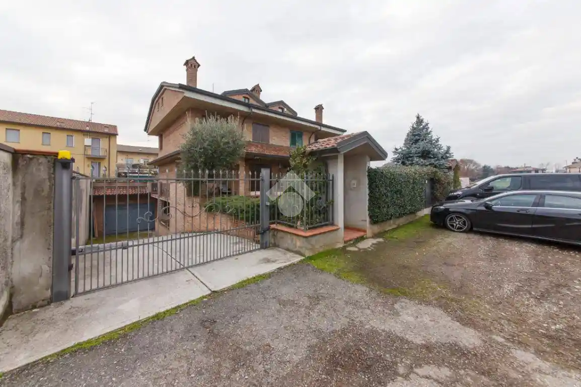 Villa in vendita a Lainate