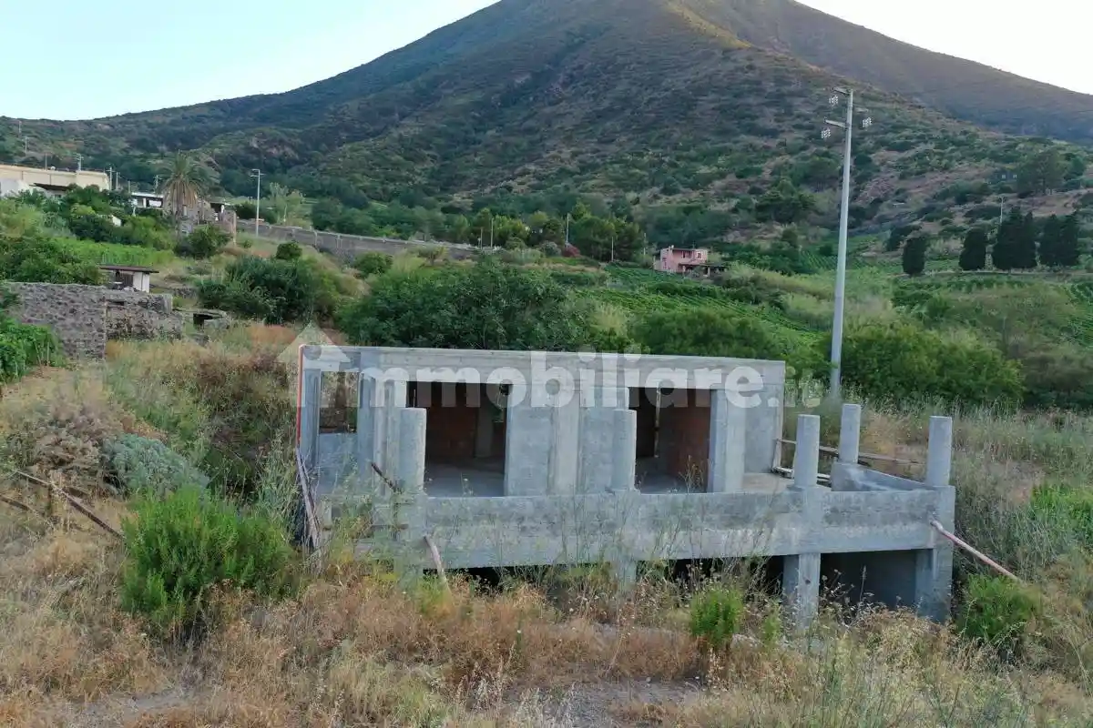 Rustico - Casale in vendita a Malfa