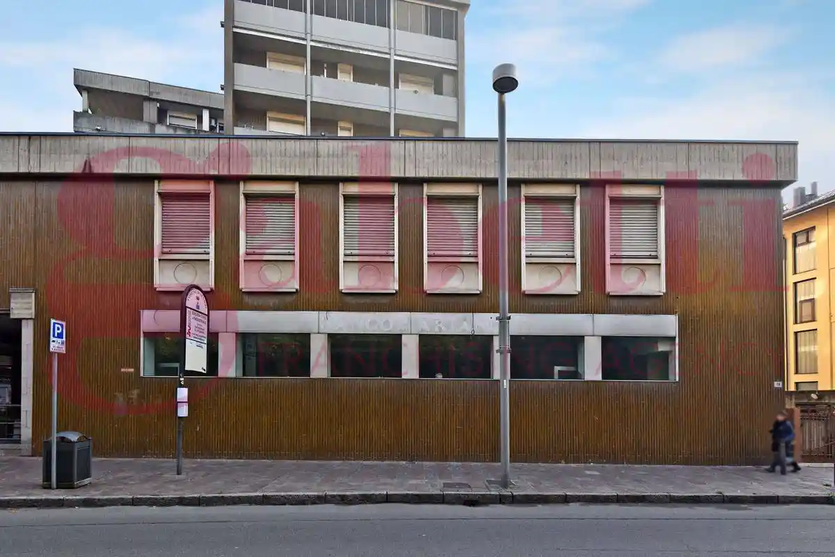 Palazzo - Edificio in vendita a Senago