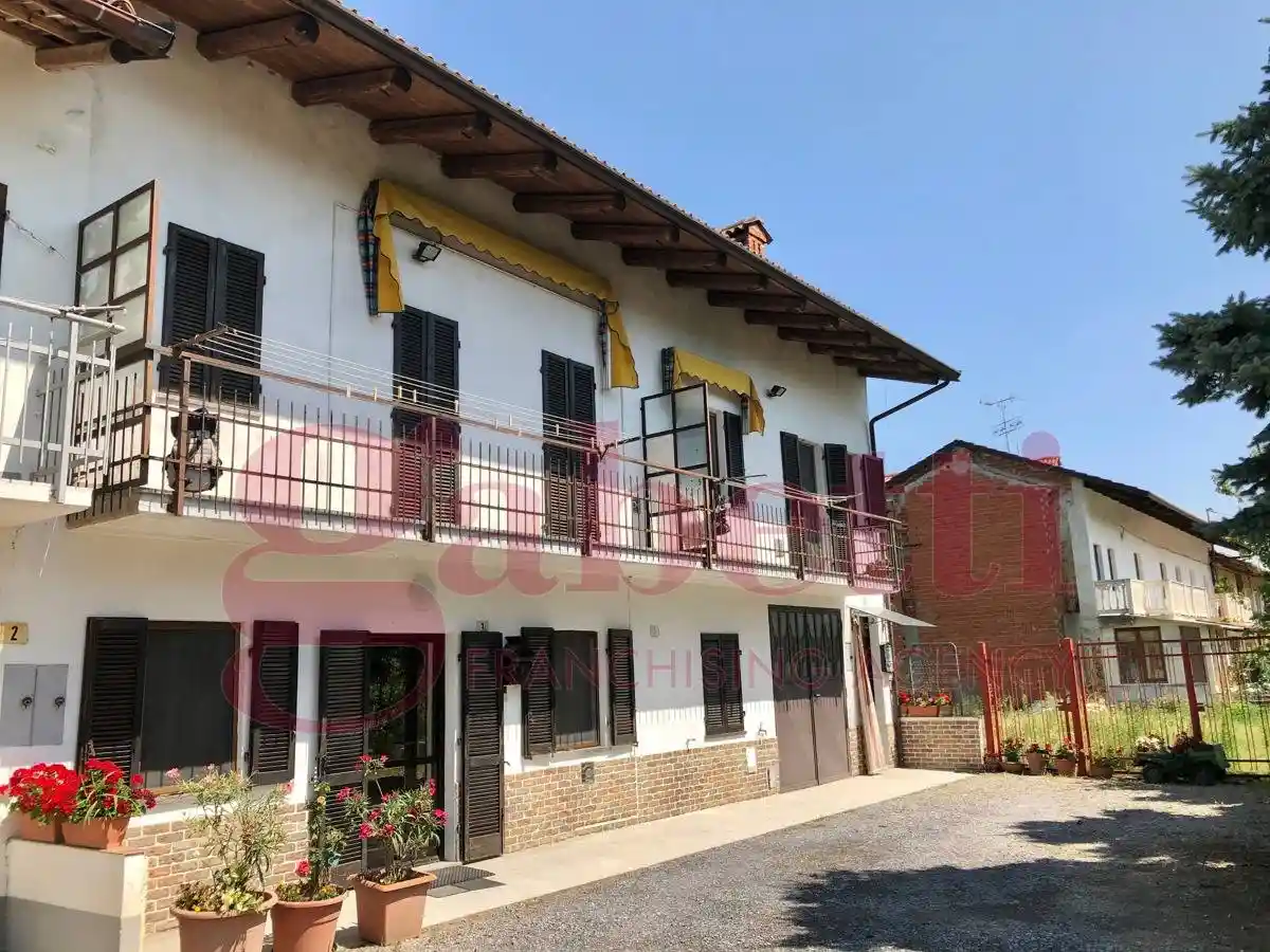 Casa indipendente in vendita a Sommariva Perno