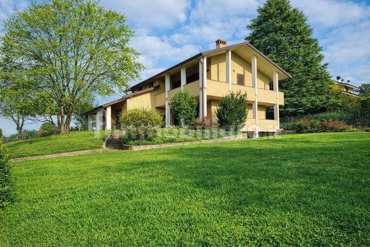 Villa in vendita a Carnate