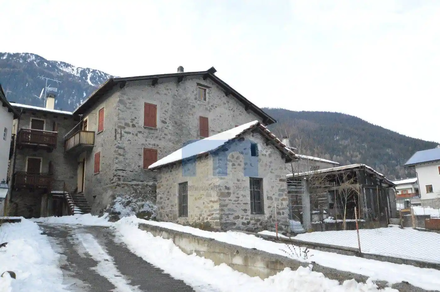 Palazzo - Edificio in vendita a Valdisotto