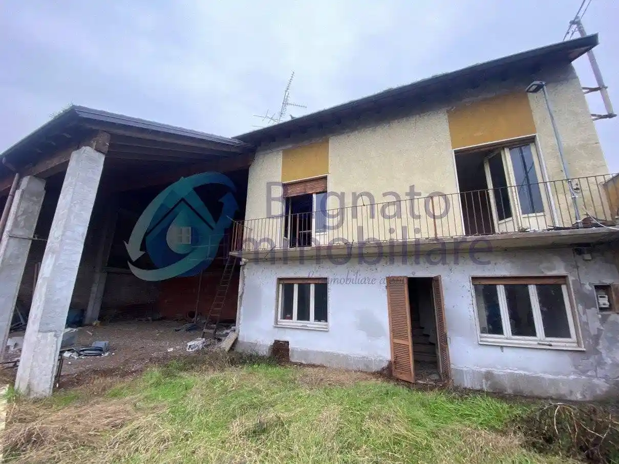 Villa in vendita a Casalvolone