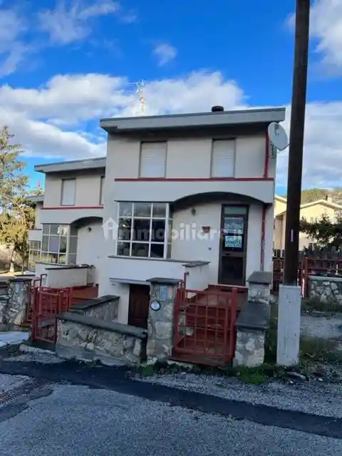 Quadrilocale via Circonvallazione 10, Centro, Rocca di Mezzo - foto 2