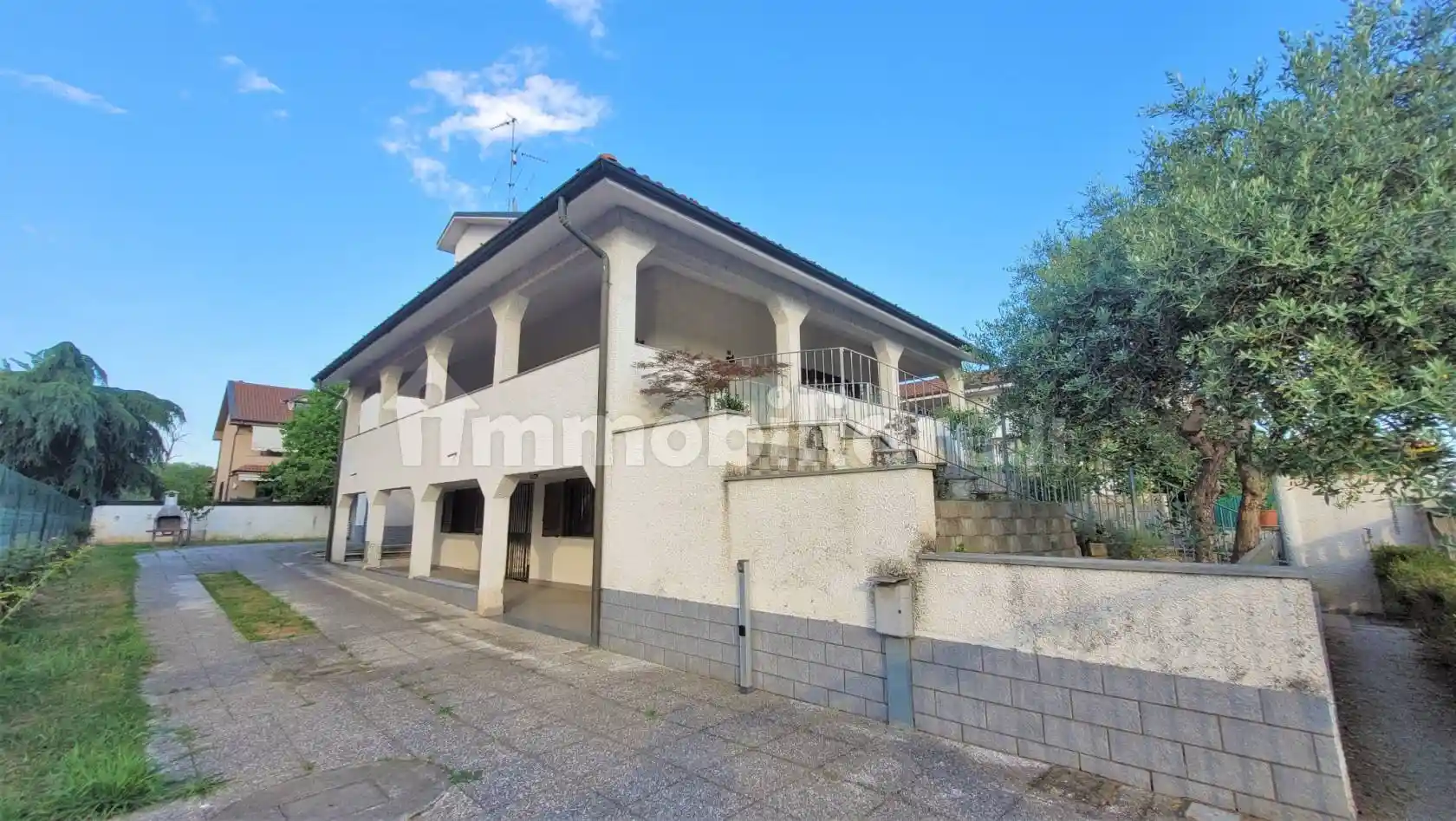 Villa in vendita a Calvignasco