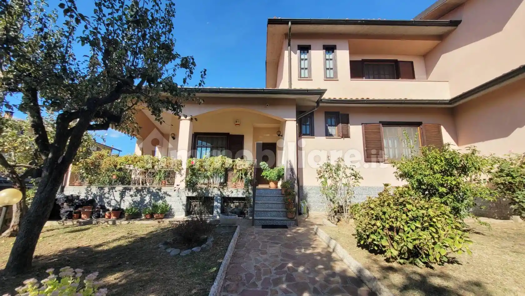 Villa in vendita a Calvignasco