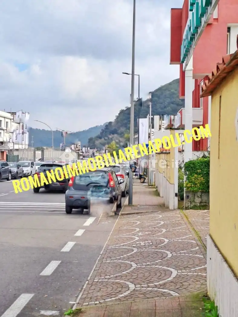 Palazzo - Edificio in vendita a Pozzuoli