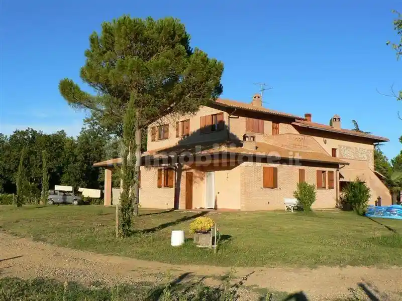 Rustico - Casale in vendita a Castiglione del Lago