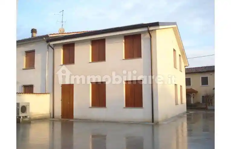 Casa indipendente in vendita a Sabbioneta