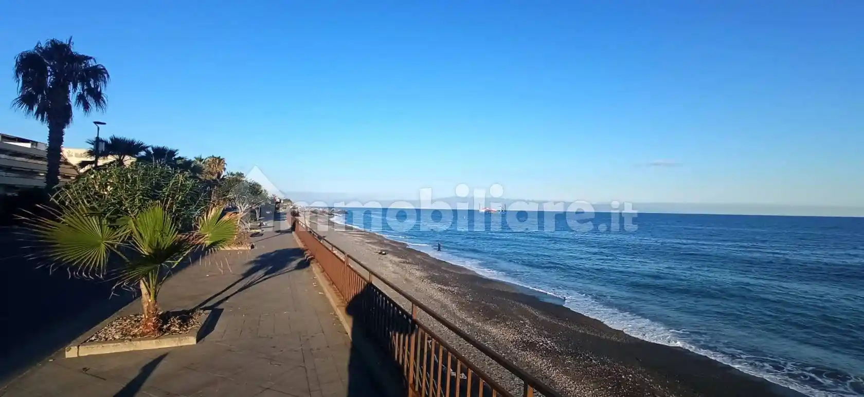 Appartamento in vendita a Sant'Alessio Siculo