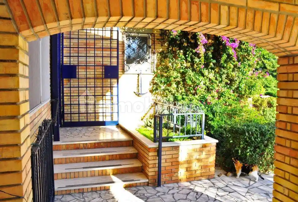 Villa unifamiliare Contrada Macchiano, Montesilvano Colle, Montesilvano - foto 4