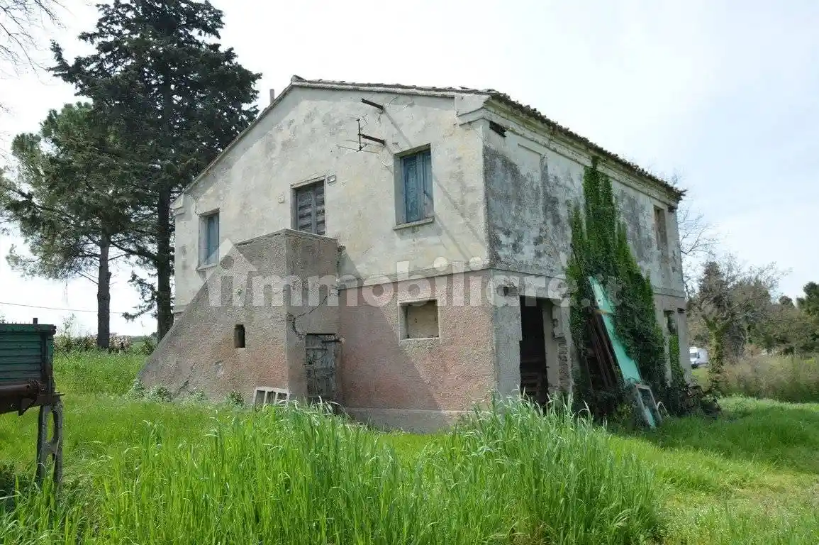 Rustico - Casale in vendita a Loreto