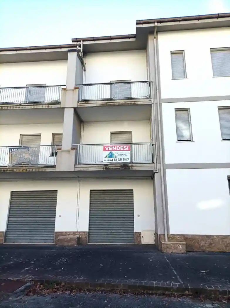 Appartamento in vendita a Rivello