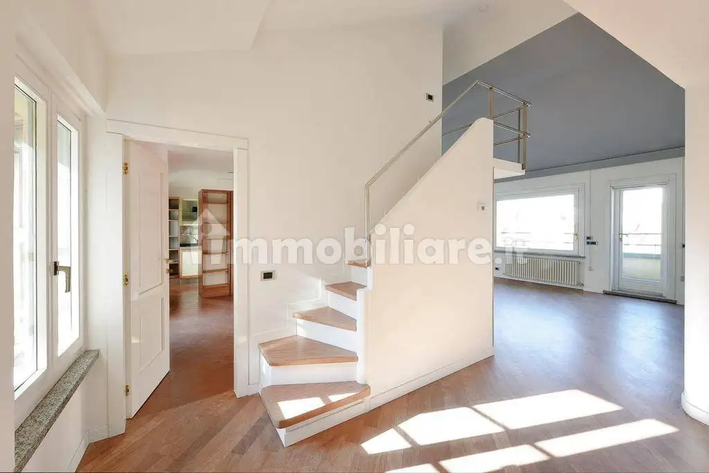 Penthouse - Attic in vendita a Milan