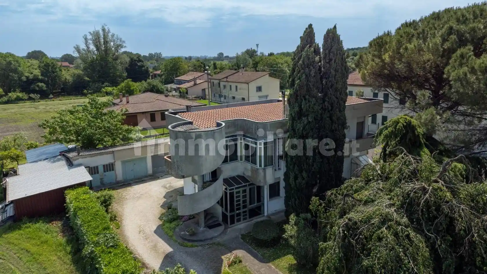 Villa in vendita a Correzzola