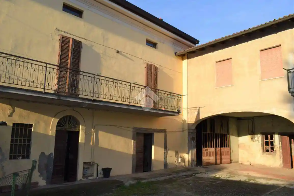 Rustico - Casale in vendita a Adro