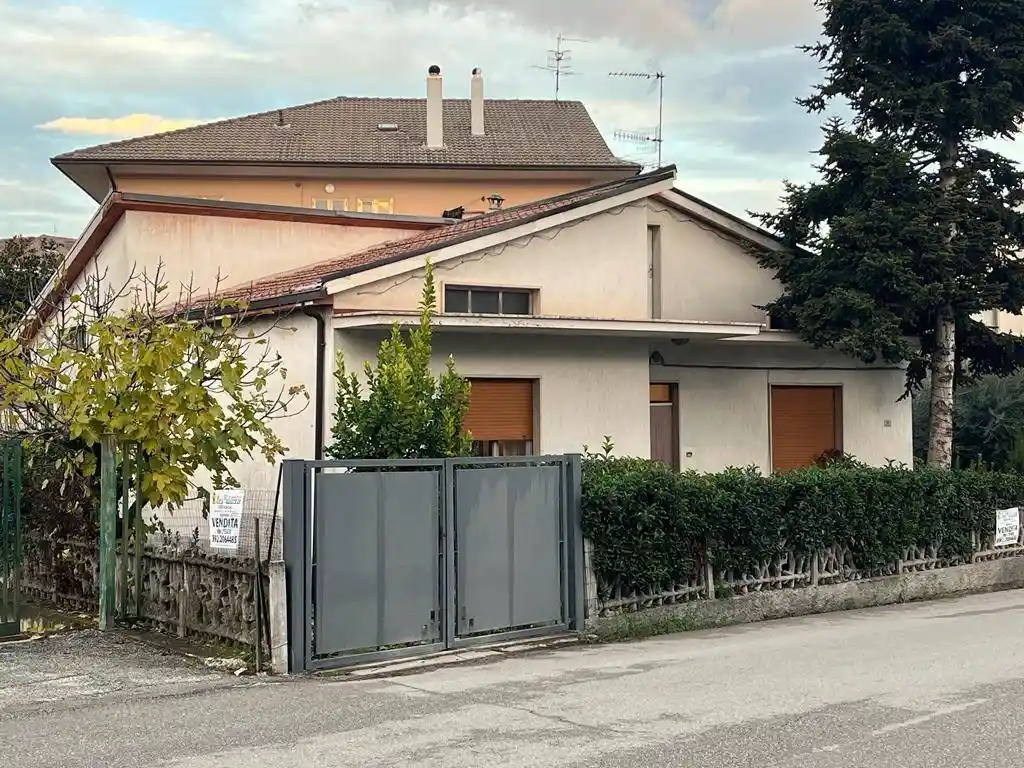 Villa unifamiliare via Enrico Fermi 12, Centro, Sant'Egidio alla Vibrata - foto 5