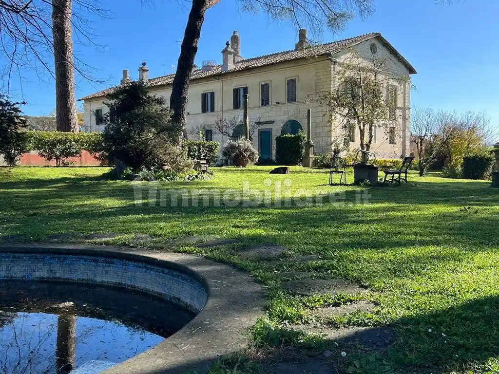 Villa in vendita a Castel Gandolfo