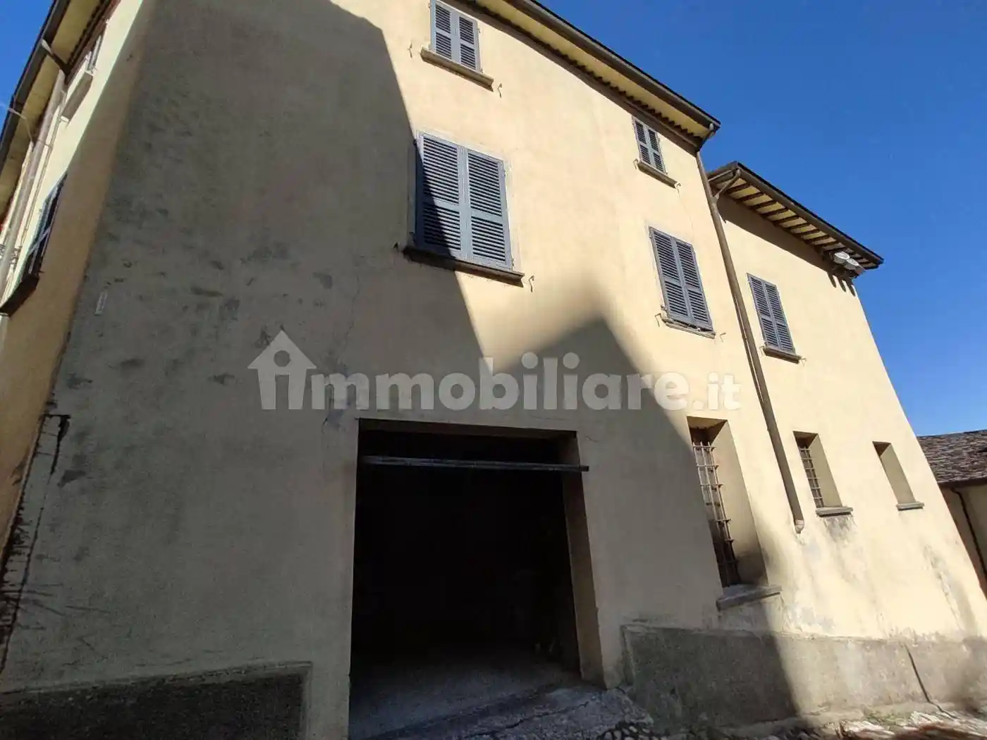 Rustico - Casale in vendita a Bardi