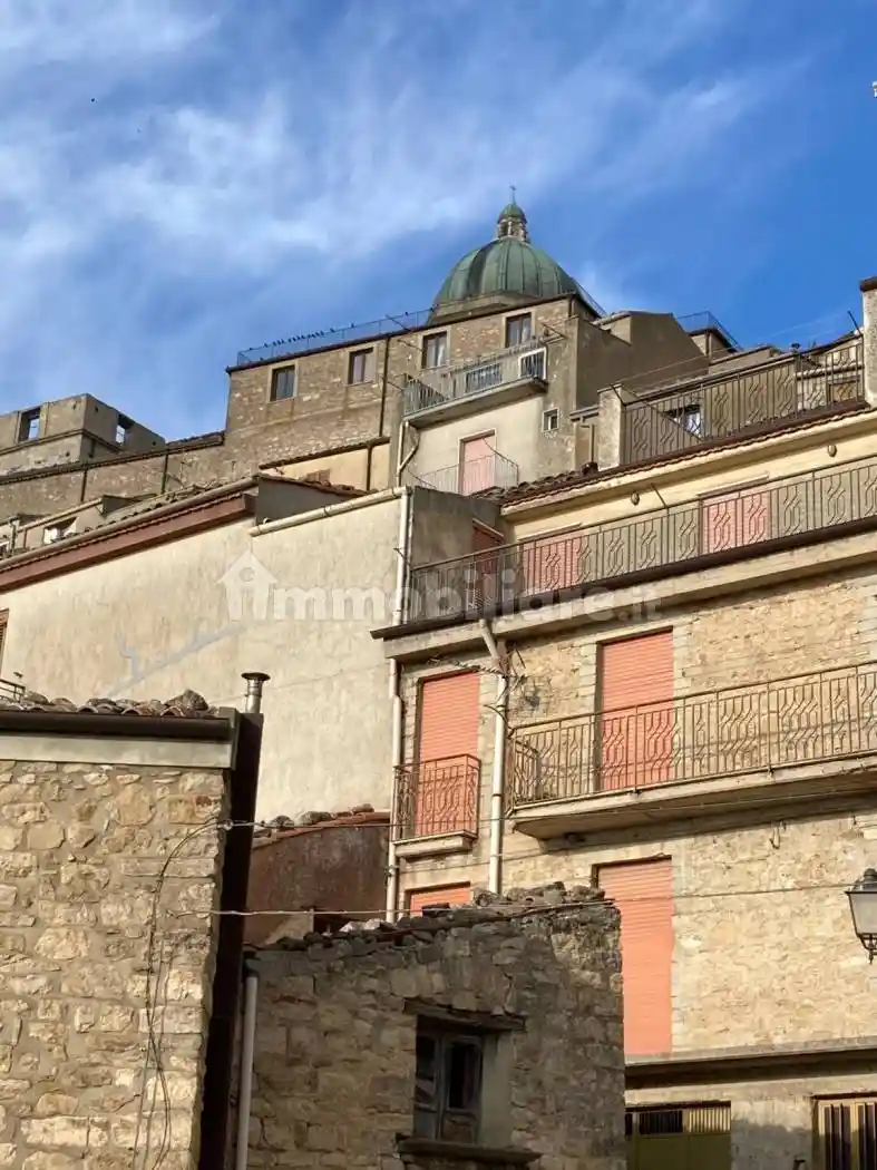 Casa indipendente in vendita a Gangi