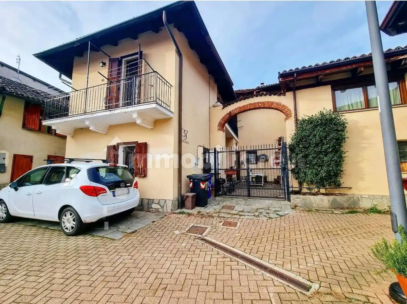 Casa indipendente in vendita a Val della Torre