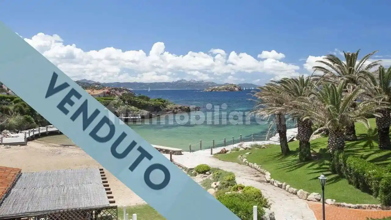 Appartamento in vendita a Arzachena