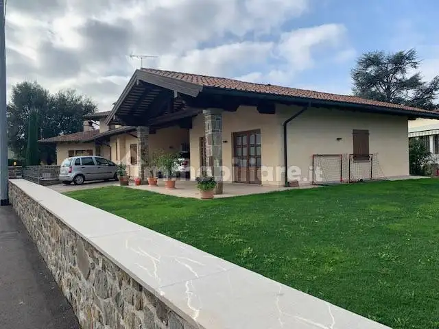 Villa in vendita a Corno di Rosazzo