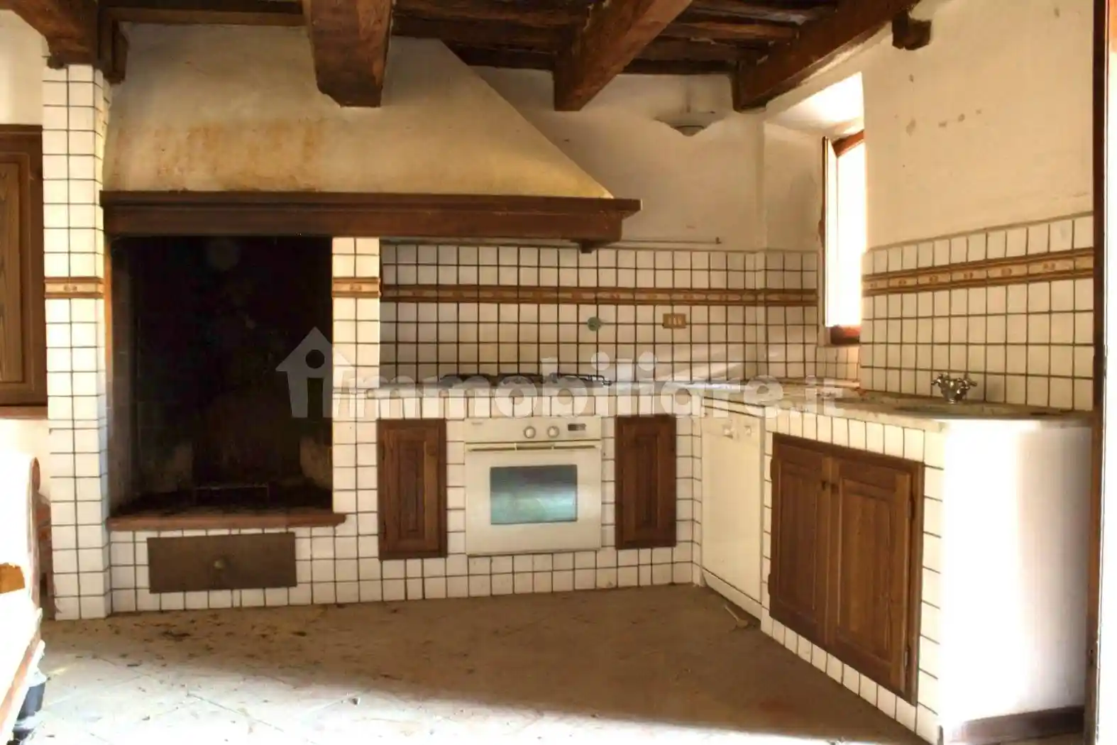 Casa indipendente in vendita a Lucca