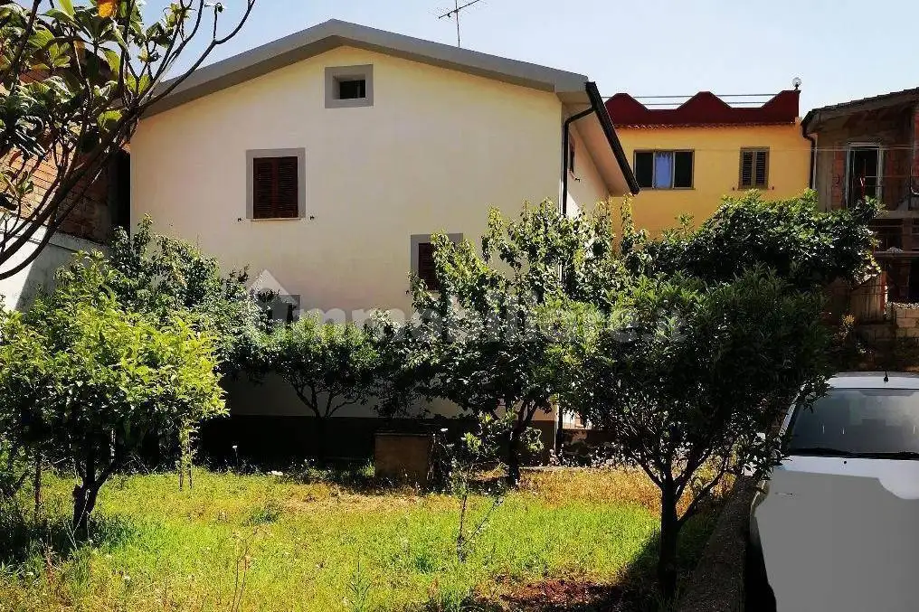 Villa in vendita a Paola