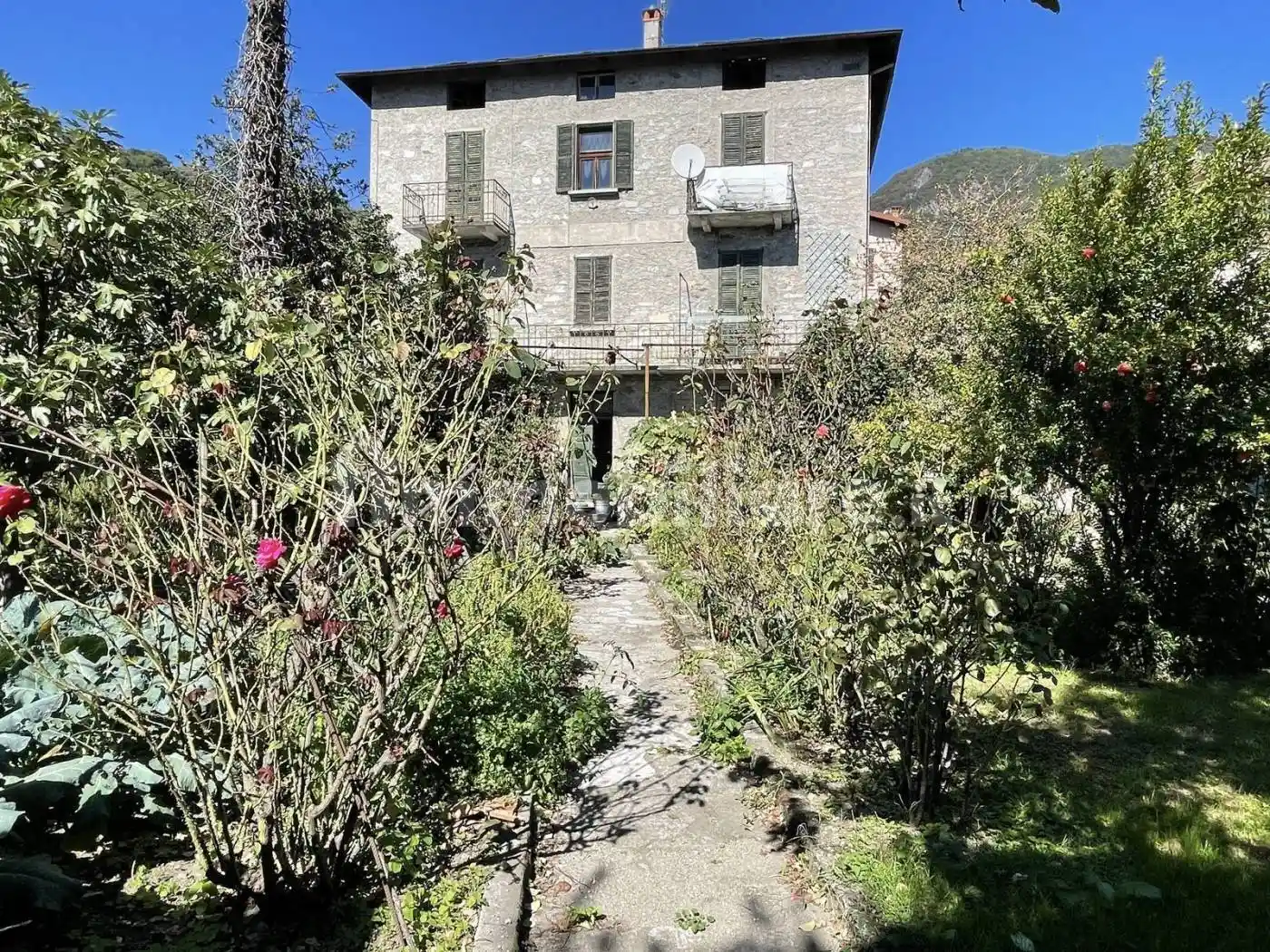 Villa in vendita a Gravedona ed Uniti