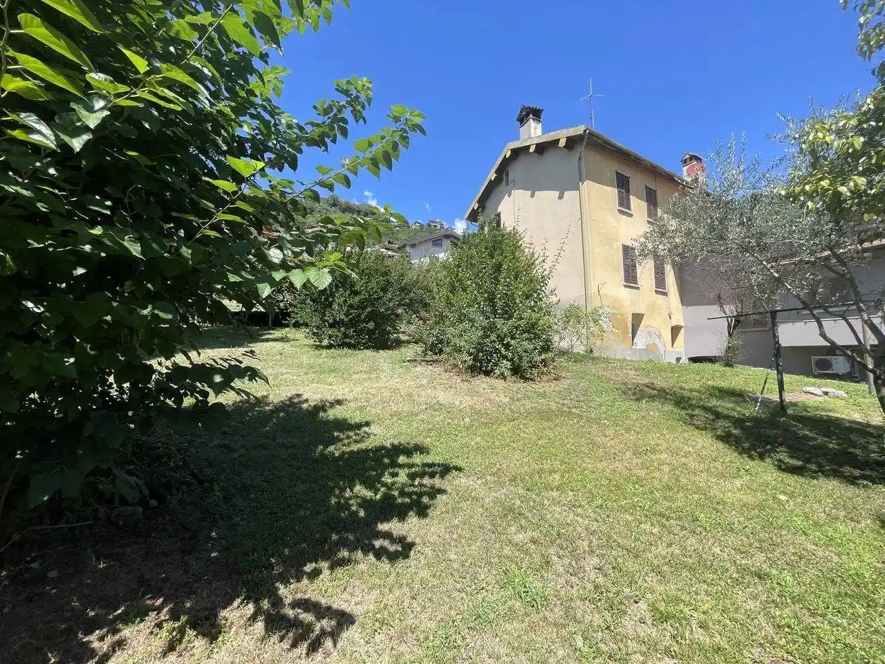 Villa in vendita a Gravedona ed Uniti