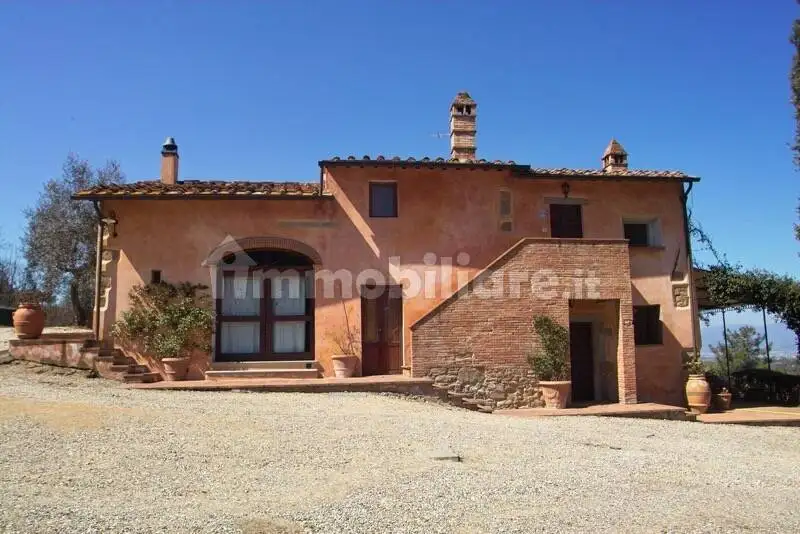 Casa indipendente in affitto a Lastra a Signa