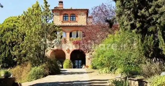 Rustico - Casale in vendita a Lucignano