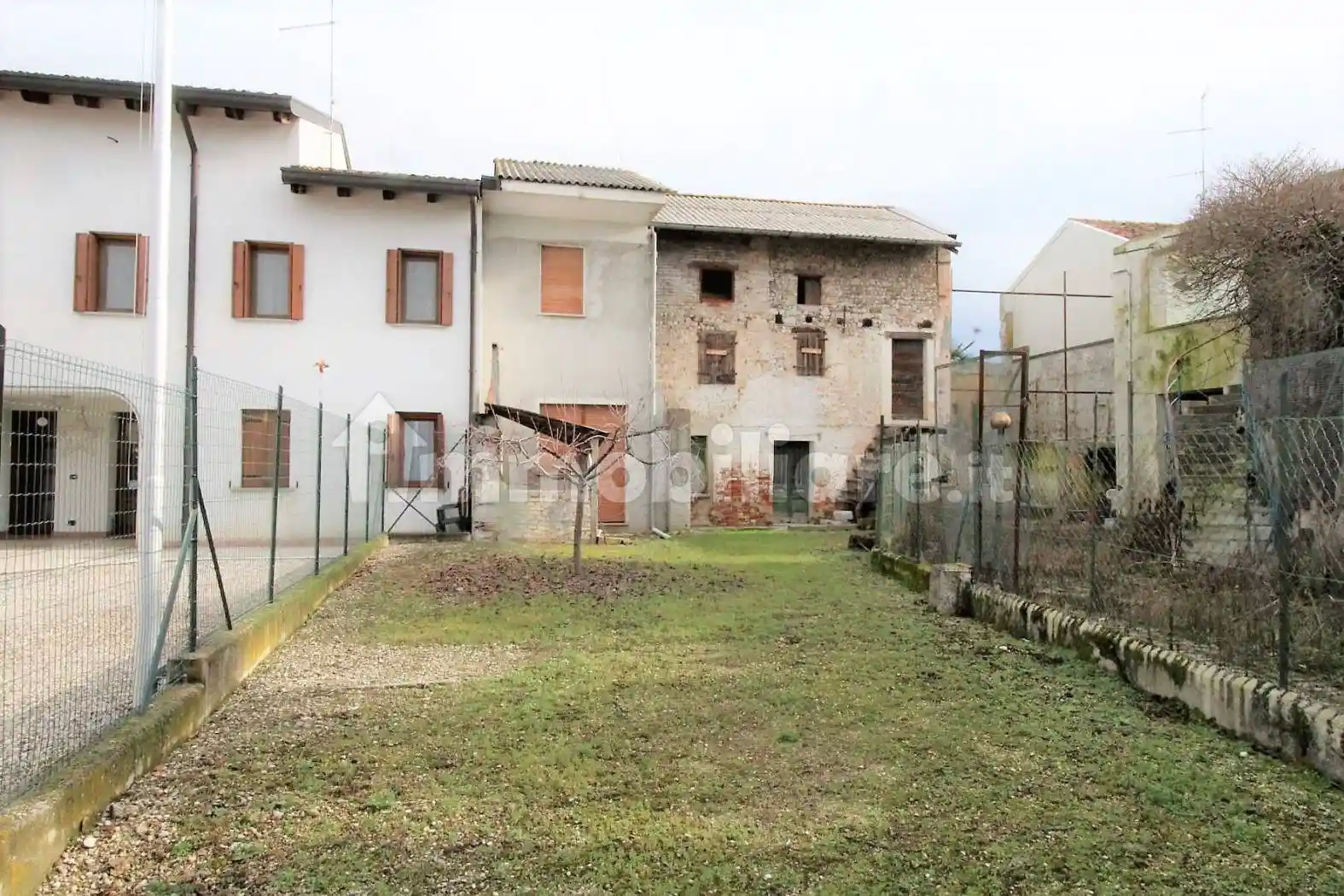 Rustico - Casale in vendita a Gonars