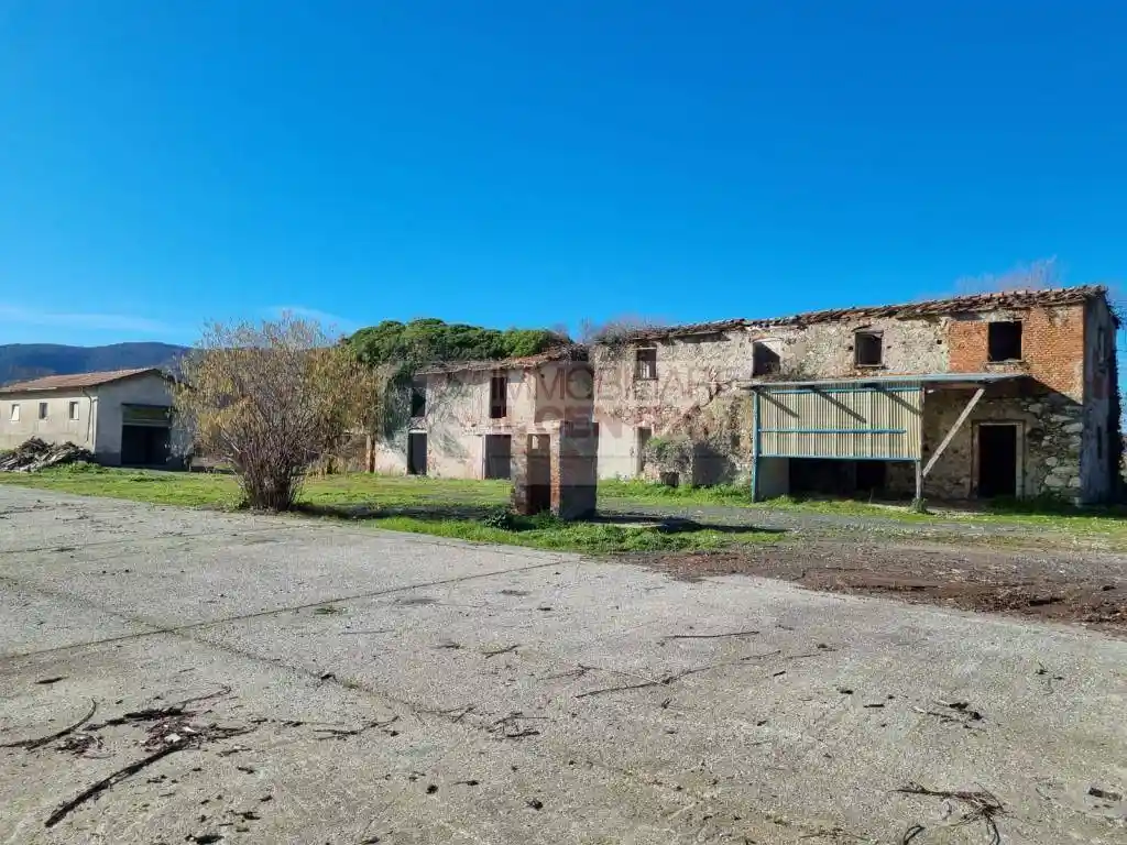 Rustico - Casale in vendita a Sarzana