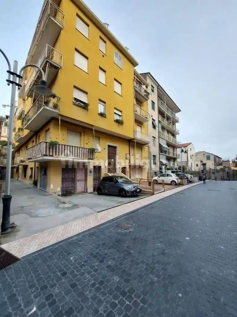 Appartamento in vendita a Noli