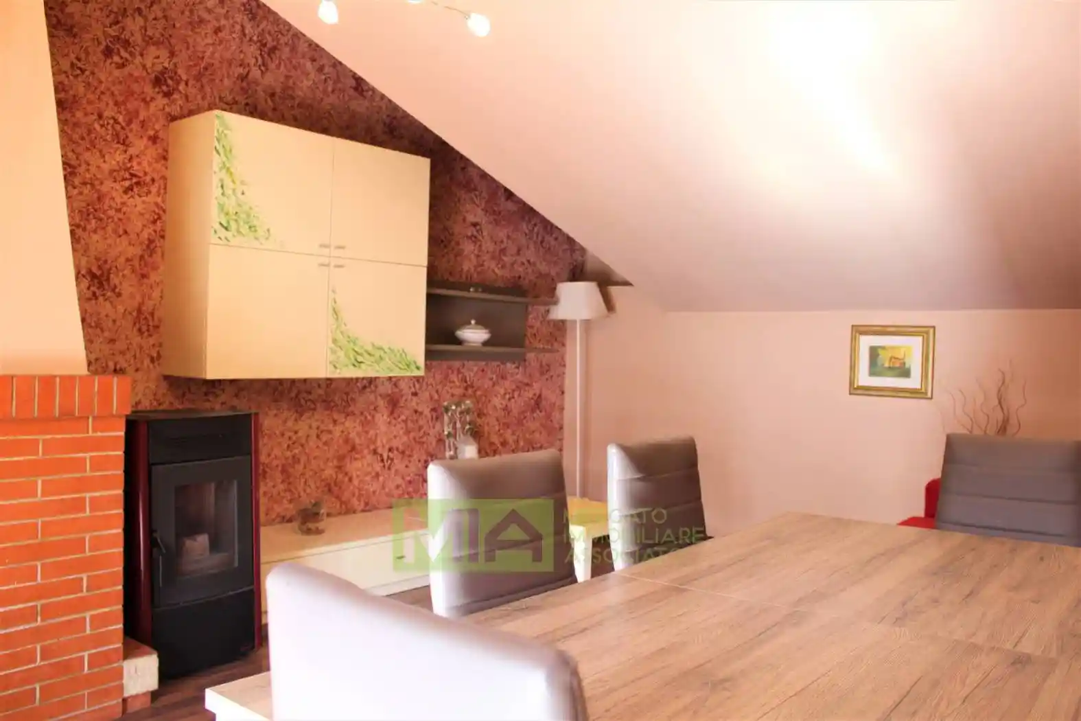 Attico via Della Repubblica 27, Centro, Comunanza - foto 2