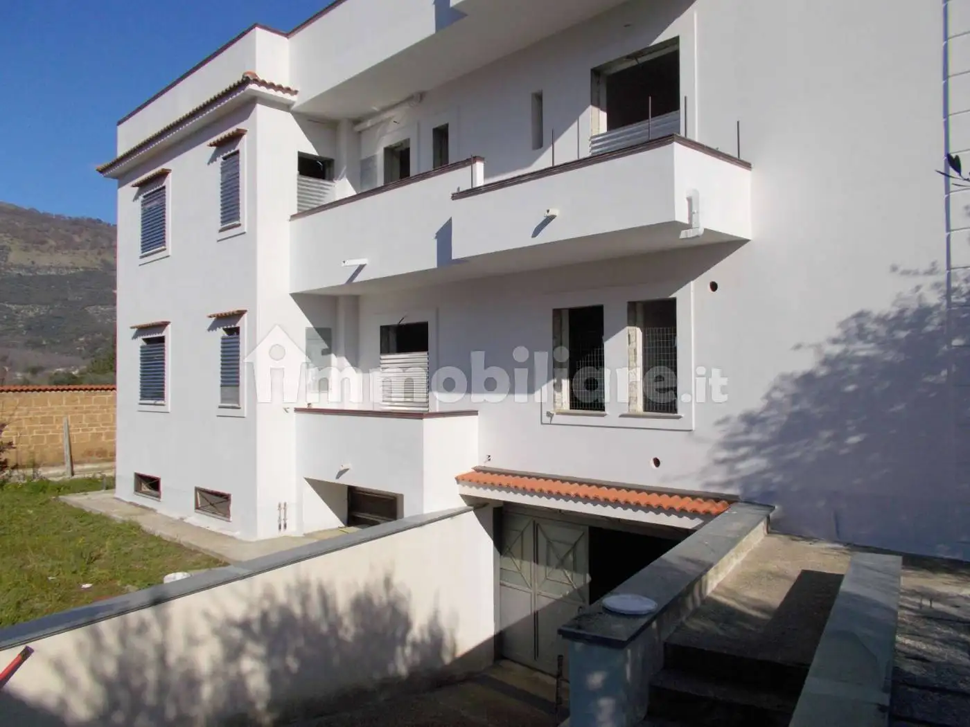 Villa bifamiliare, nuova, 430 m², Arienzo - foto 2