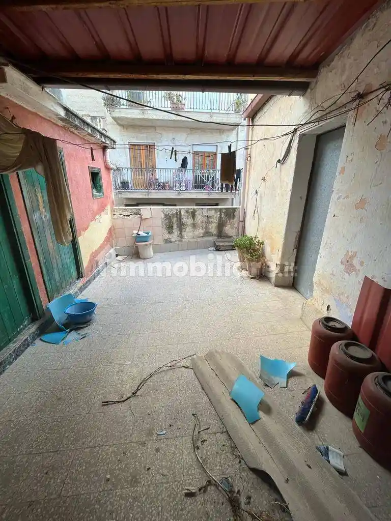 Palazzo - Edificio in vendita a Bagheria