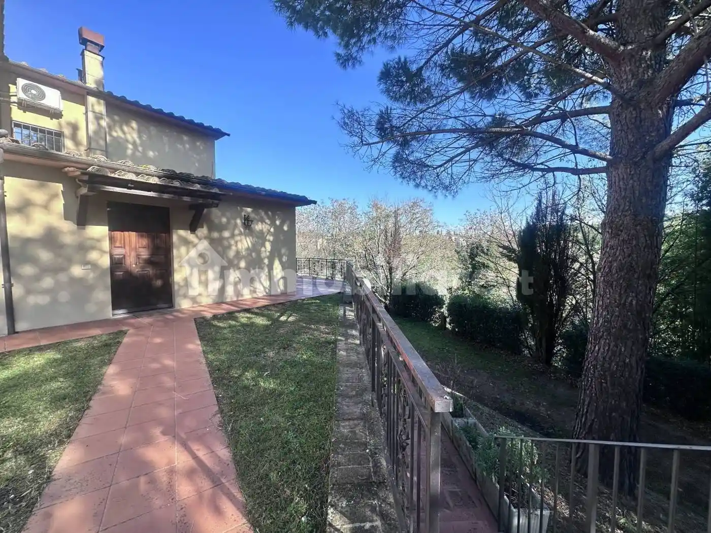 Appartamento in vendita a Cetona