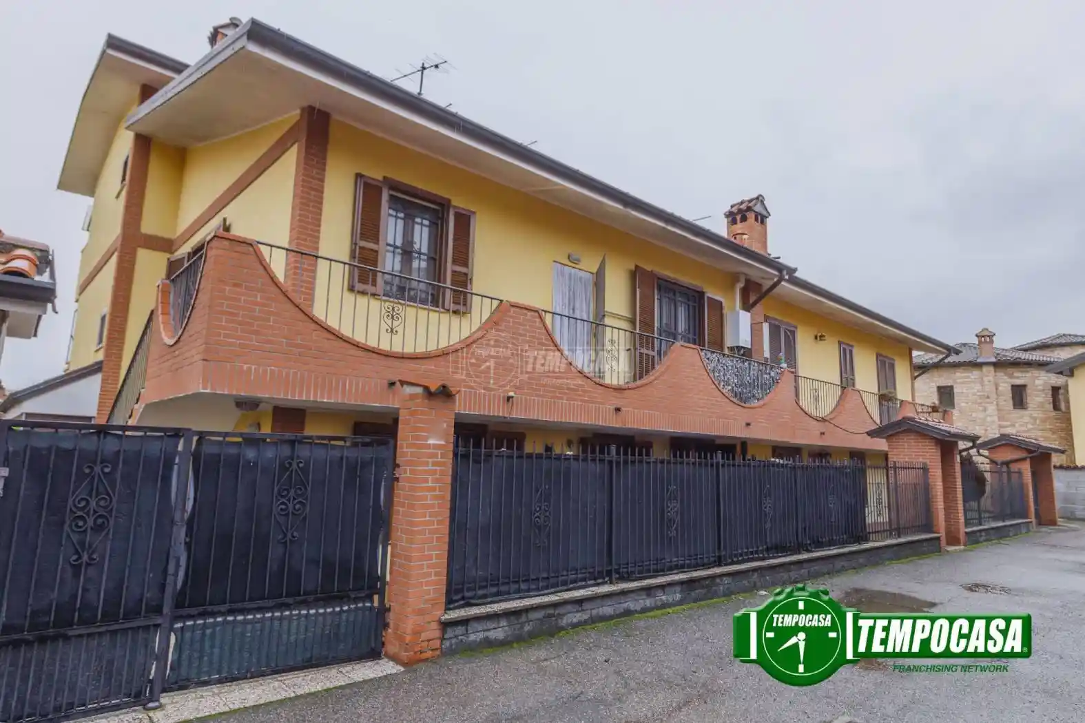 Casa indipendente in vendita a Vellezzo Bellini