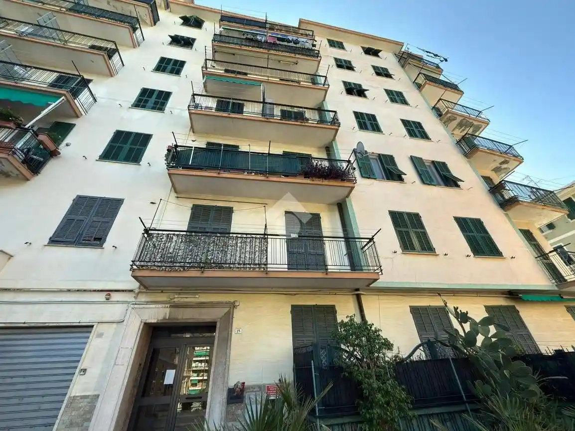 Appartamento in vendita a Genova