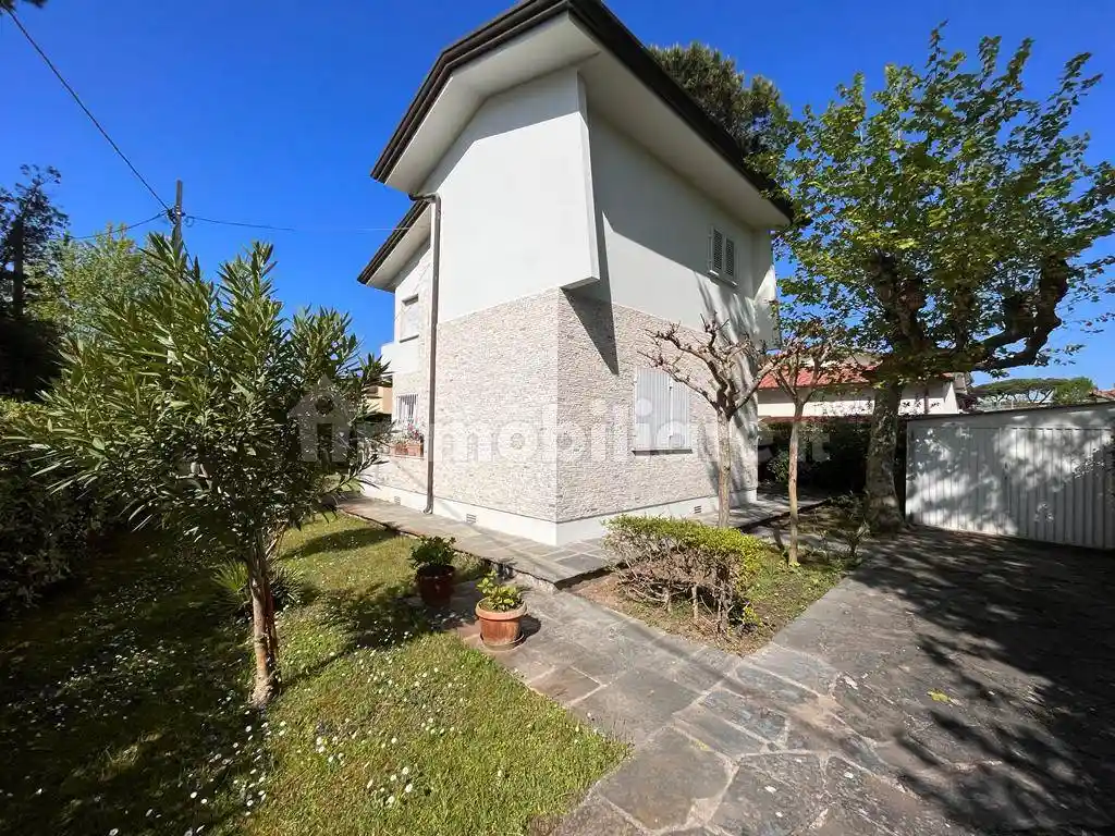 Villa in affitto a Forte dei Marmi