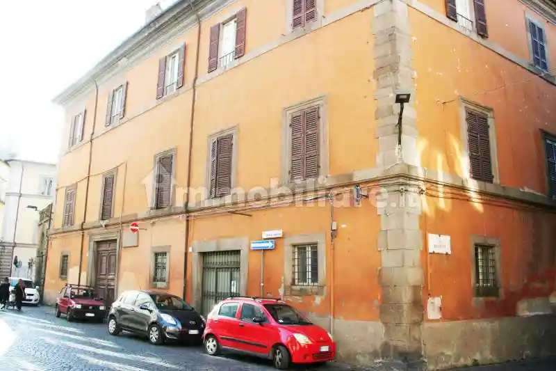 Palazzo - Edificio in vendita a Viterbo